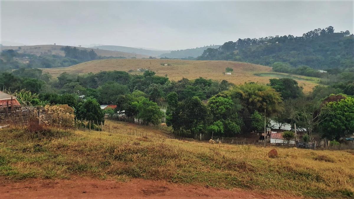 Lote, Centro, 1 Quarto, 1 Vaga