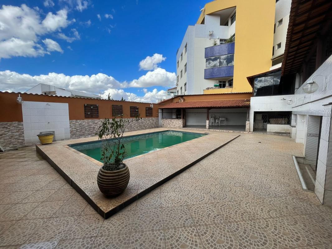 Casa, Fonte Grande, 4 Quartos, 7 Vagas, 2 Suítes