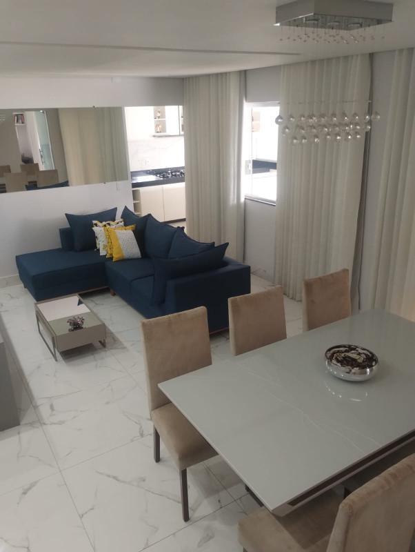 Casa, Centro, 3 Quartos, 4 Vagas, 2 Suítes