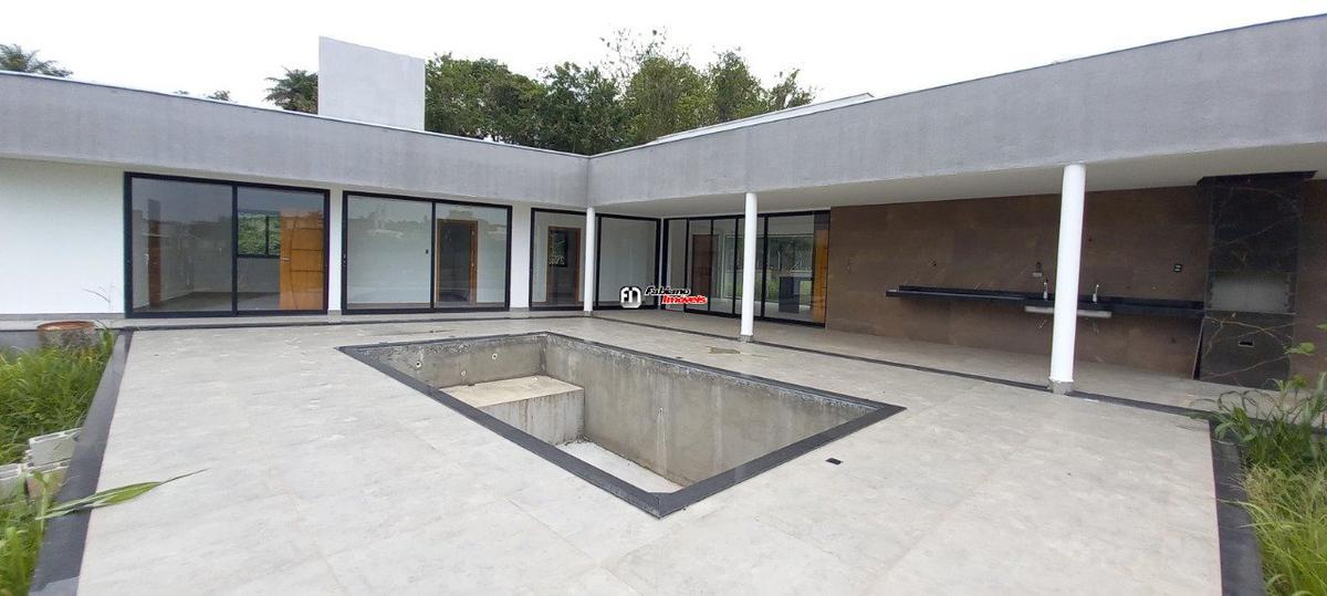 Casa, Campinho, 3 Quartos, 4 Vagas, 3 Suítes