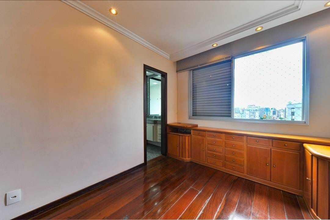 Apartamento, Cruzeiro, 4 Quartos, 3 Vagas, 1 Suíte