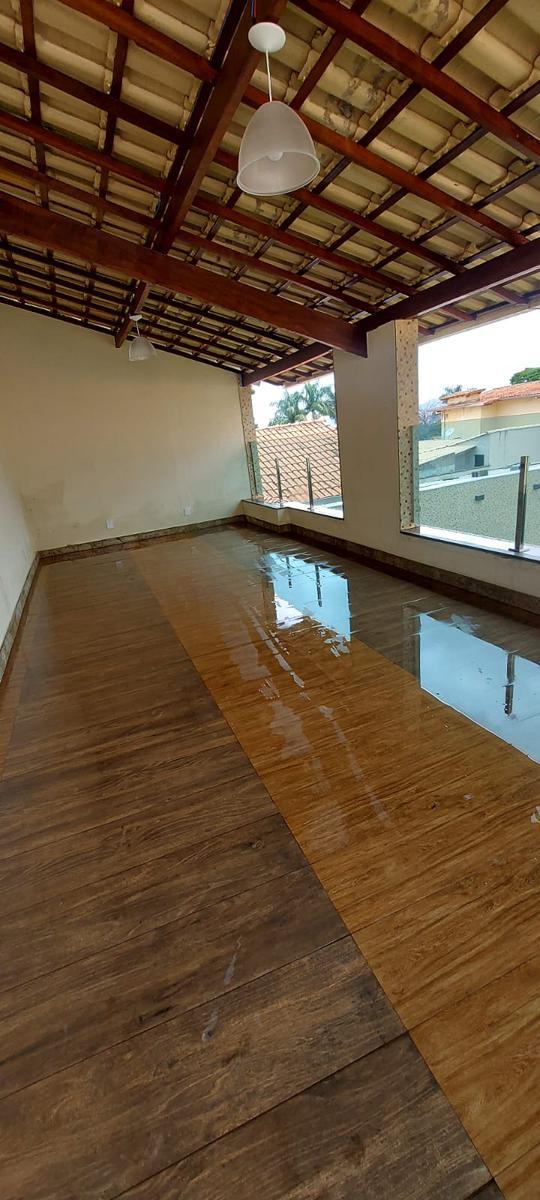 Casa, Trevo, 4 Quartos, 10 Vagas, 1 Suíte