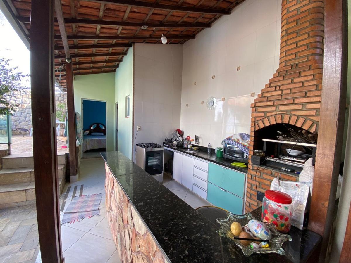 Casa, João Pinheiro, 4 Quartos, 2 Vagas, 1 Suíte