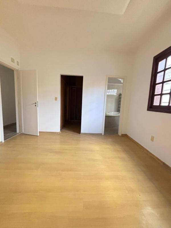 Casa, Itapoã, 5 Quartos, 5 Vagas, 3 Suítes