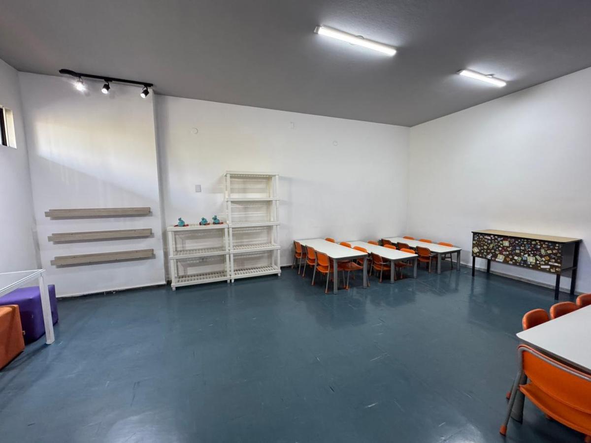 Prédio, Colégio Batista, 0 Quarto, 0 Vaga