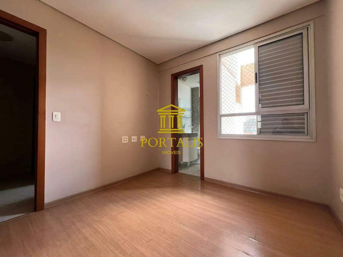 Apartamento, Floresta, 3 Quartos, 2 Vagas, 1 Suíte