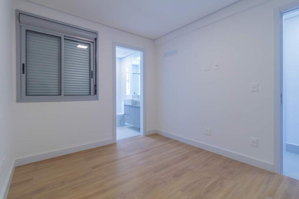 Apartamento, Sagrada Família, 3 Quartos, 1 Vaga, 1 Suíte