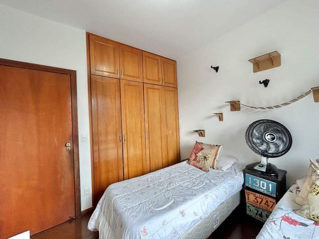Apartamento, Funcionários, 4 Quartos, 2 Vagas, 1 Suíte