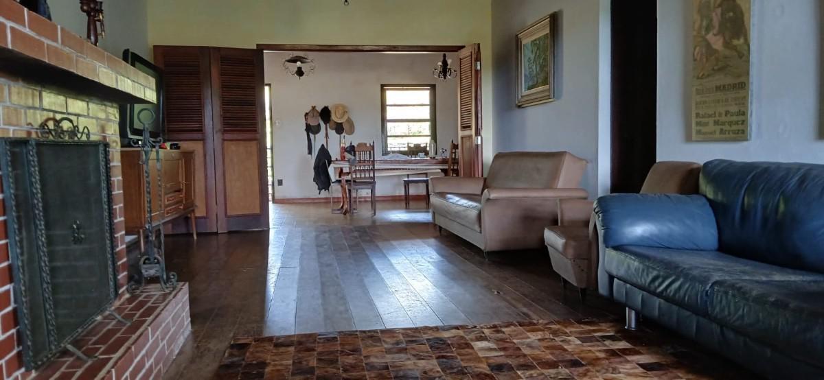 Fazenda, Centro, 6 Quartos, 10 Vagas, 2 Suítes