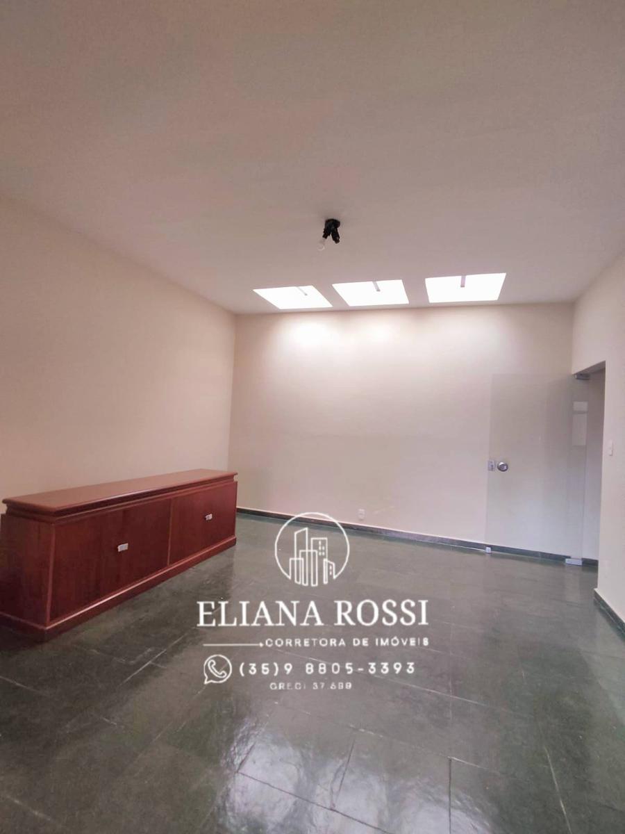 Casa, Centro, 4 Quartos, 5 Vagas, 1 Suíte