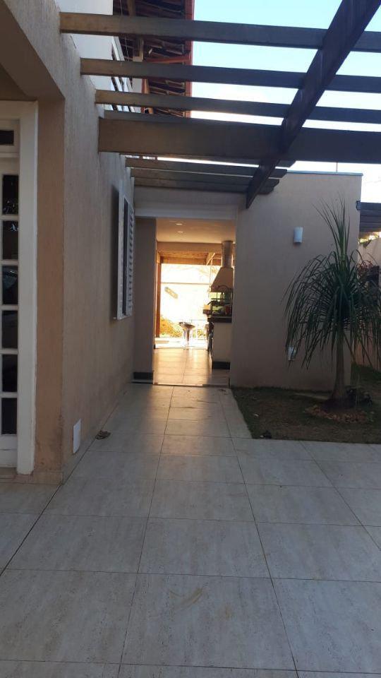 Casa, Ingá, 3 Quartos, 4 Vagas, 1 Suíte