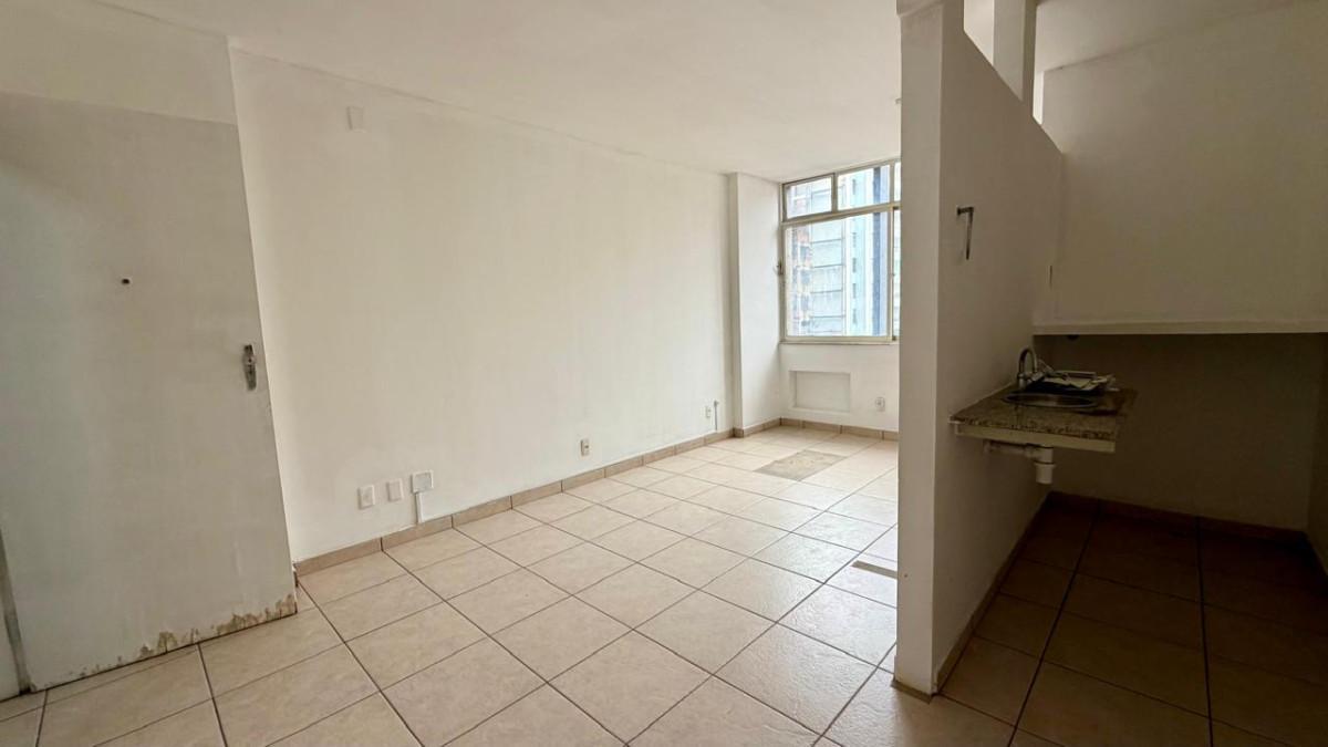 Sala, Centro, 0 Quarto, 1 Vaga