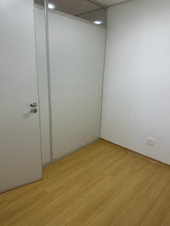 Sala, Funcionários, 1 Vaga