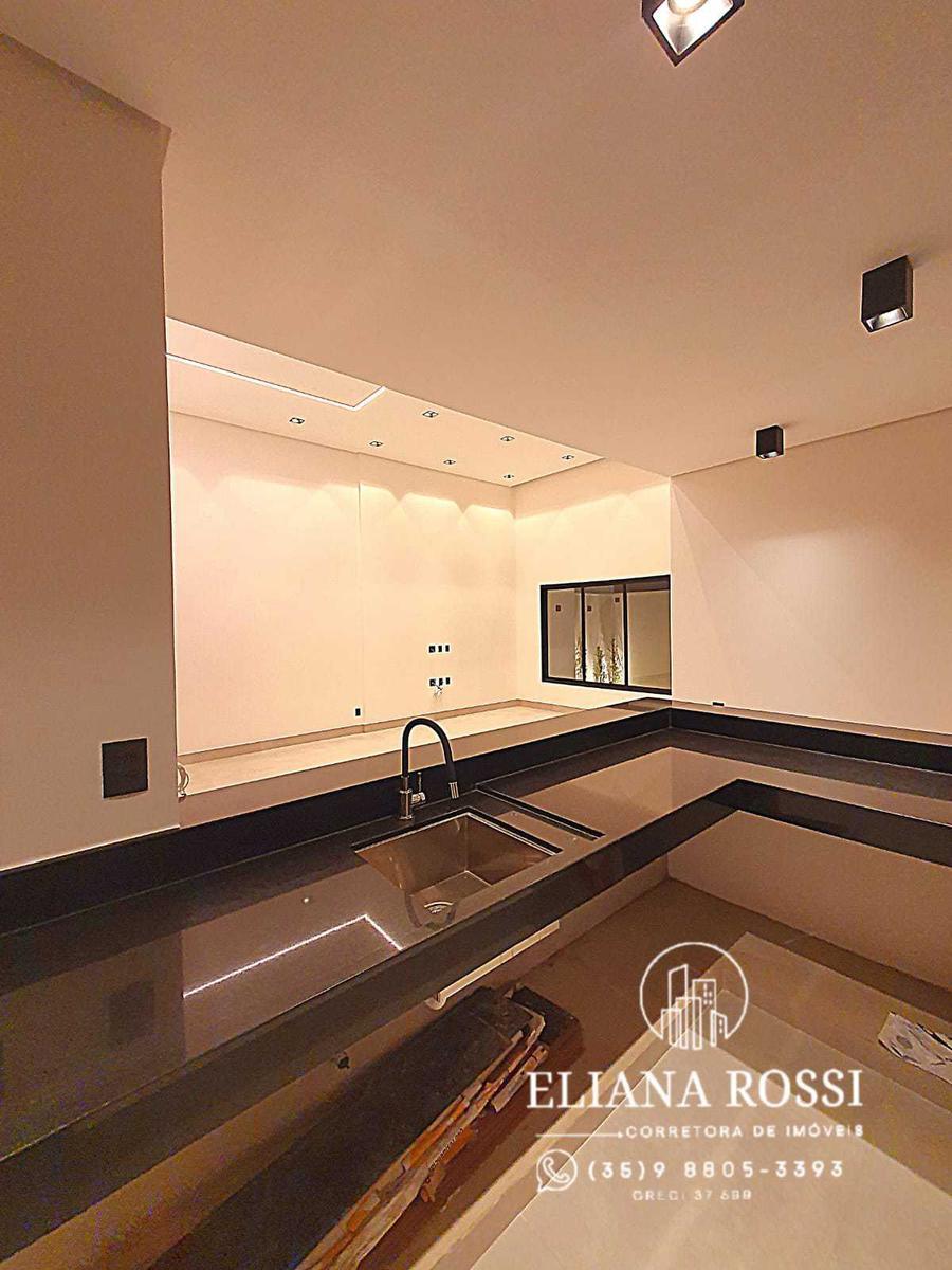 Casa, Vila Paiva, 3 Quartos, 4 Vagas, 3 Suítes