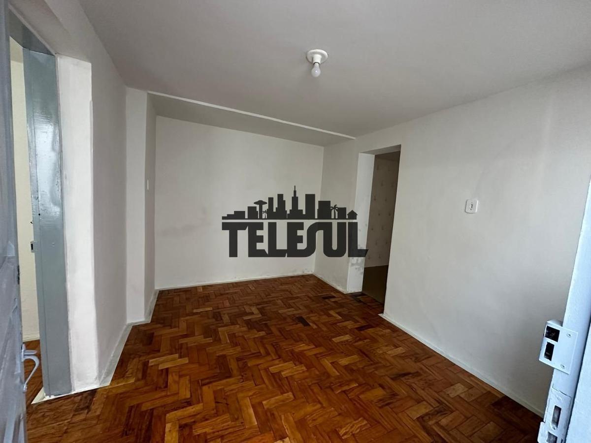 Casa, Centro, 4 Quartos, 0 Vaga