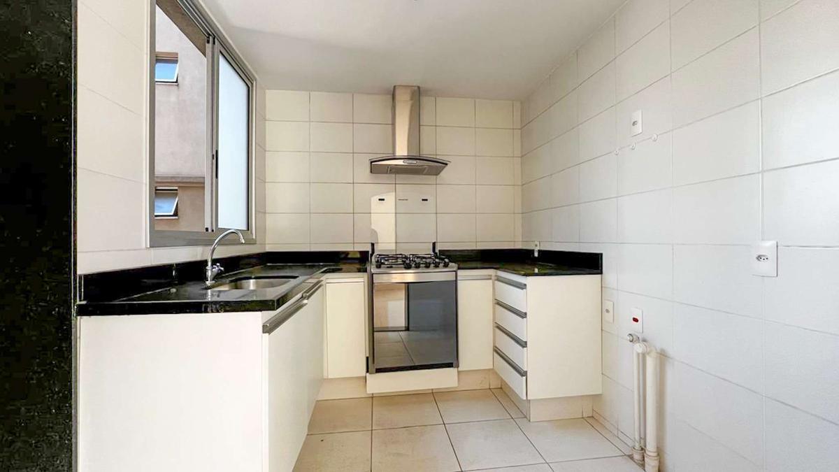 Apartamento, Estoril, 3 Quartos, 2 Vagas, 1 Suíte