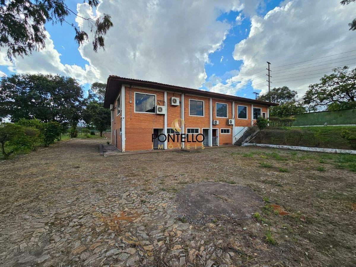 Prédio, São João, 0 Quarto, 20 Vagas