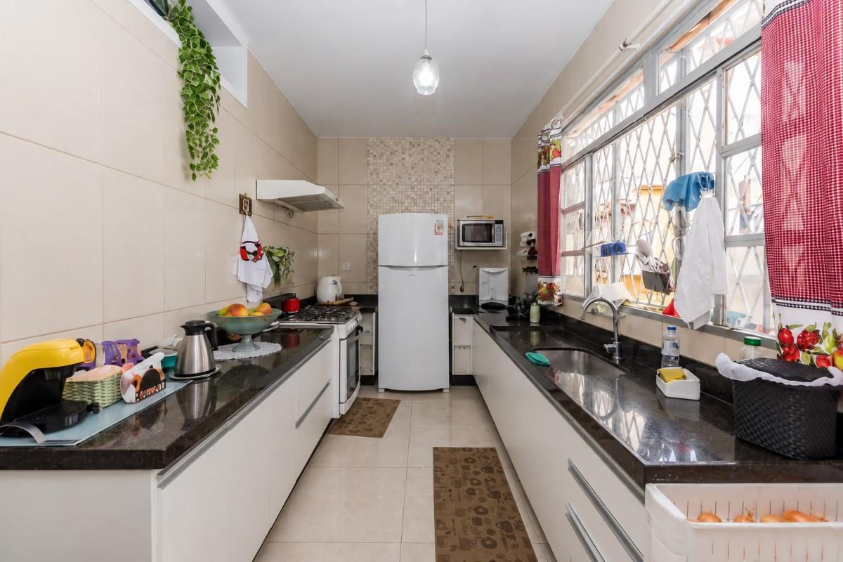 Casa, Cinquentenário, 3 Quartos, 2 Vagas, 1 Suíte