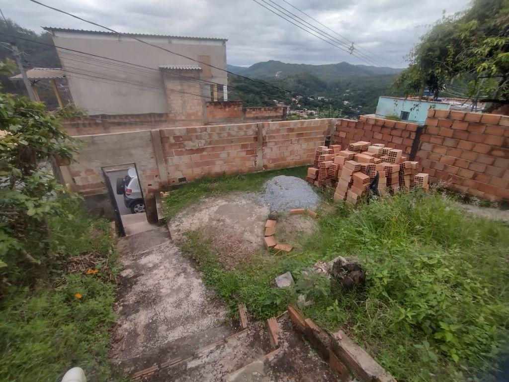 Casa, Mangabeiras, 2 Quartos, 0 Vaga