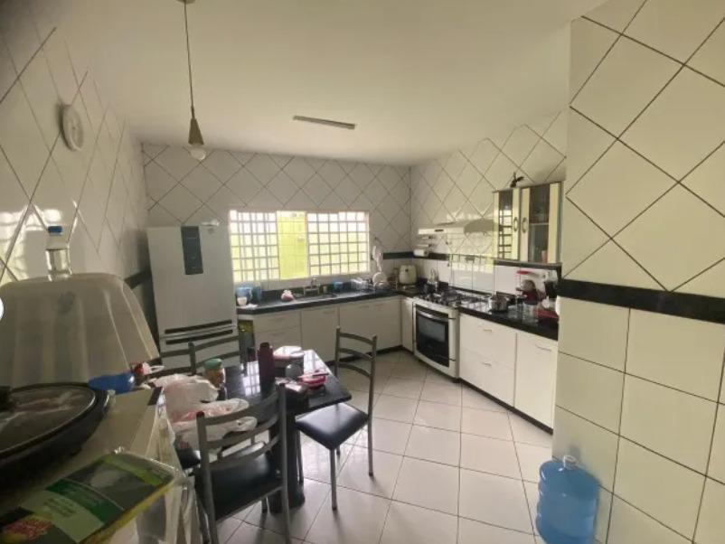 Casa, Padre Teodoro, 4 Quartos, 2 Vagas, 1 Suíte