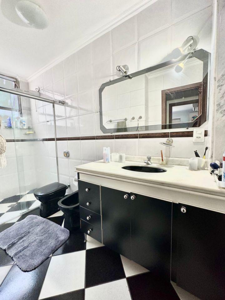 Apartamento, Funcionários, 4 Quartos, 2 Vagas, 1 Suíte