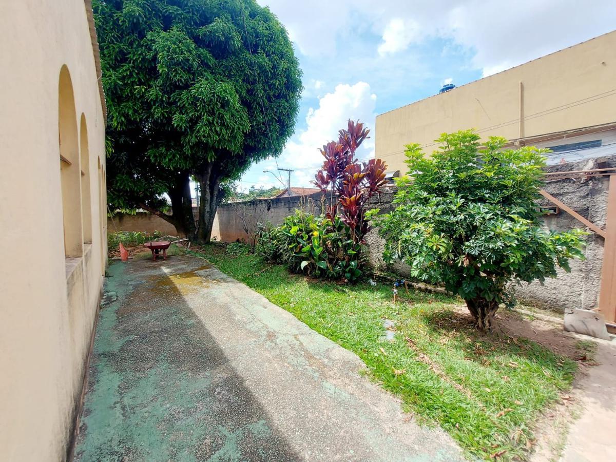 Casa, Milanez, 3 Quartos, 10 Vagas