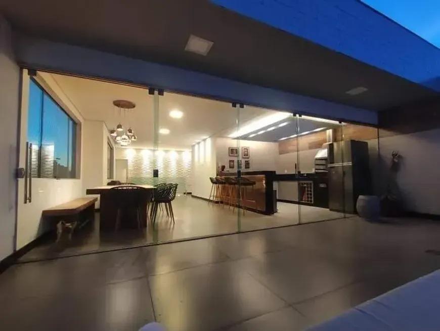 Cobertura, Estoril, 4 Quartos, 2 Vagas, 2 Suítes