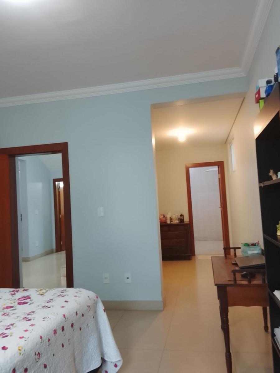 Casa, Trevo, 7 Quartos, 8 Vagas, 3 Suítes