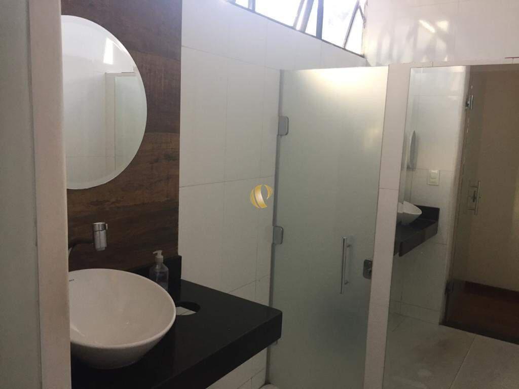 Sala, Centro, 0 Quarto, 0 Vaga, 1 Suíte