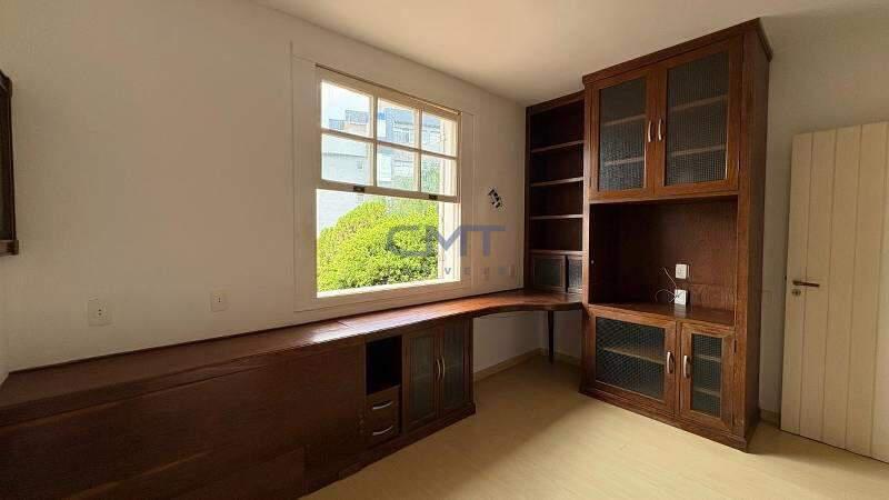 Casa, Vila Paris, 4 Quartos, 4 Vagas, 2 Suítes
