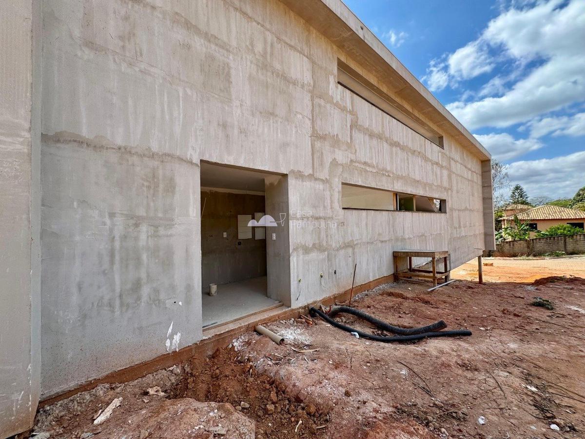 Casa, Trevo, 4 Quartos, 4 Vagas, 2 Suítes