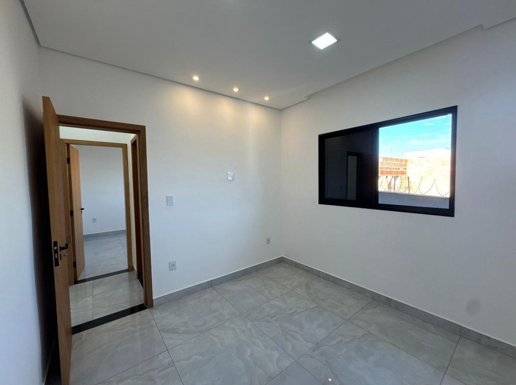 Casa, Vila dos Ipês, 3 Quartos, 2 Vagas, 1 Suíte