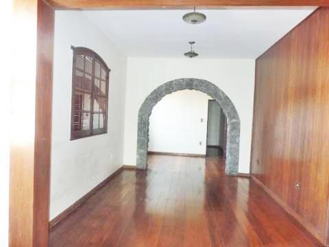 Casa, Sagrada Família, 3 Quartos, 4 Vagas, 1 Suíte