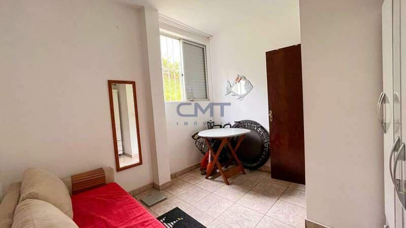 Casa, Buritis, 5 Quartos, 0 Vaga, 1 Suíte