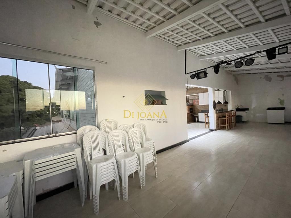 Prédio, Centro, 3 Quartos, 4 Vagas, 1 Suíte