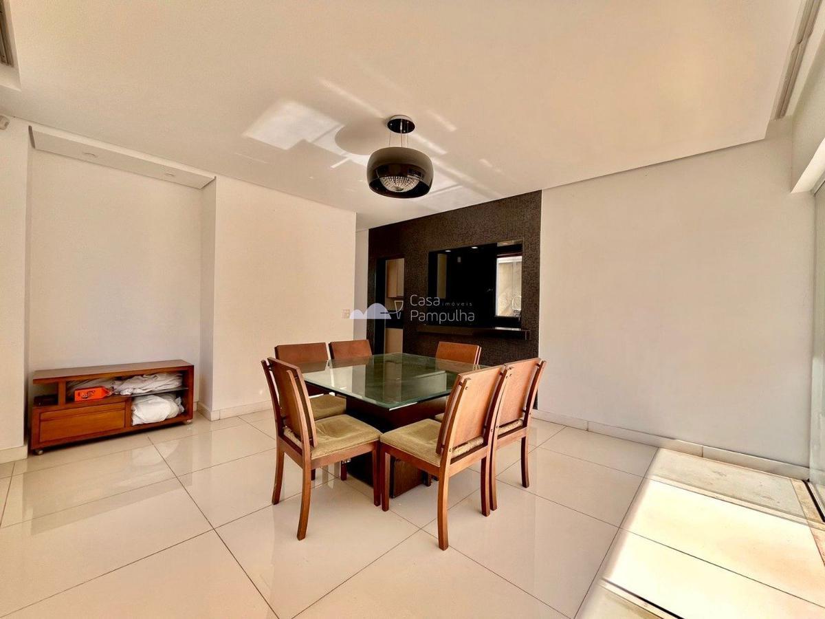 Casa, Trevo, 4 Quartos, 4 Vagas, 2 Suítes