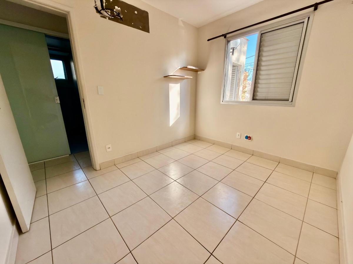 Apartamento, Santa Mônica, 2 Quartos, 1 Vaga