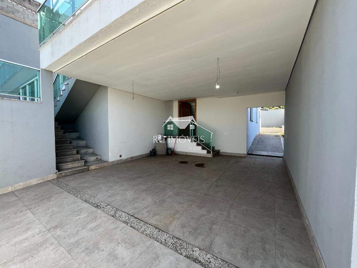 Casa, Brasiléia, 3 Quartos, 4 Vagas, 3 Suítes
