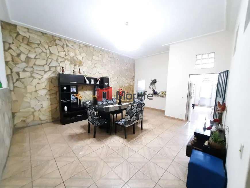 Casa, Planalto, 6 Quartos, 2 Vagas, 1 Suíte