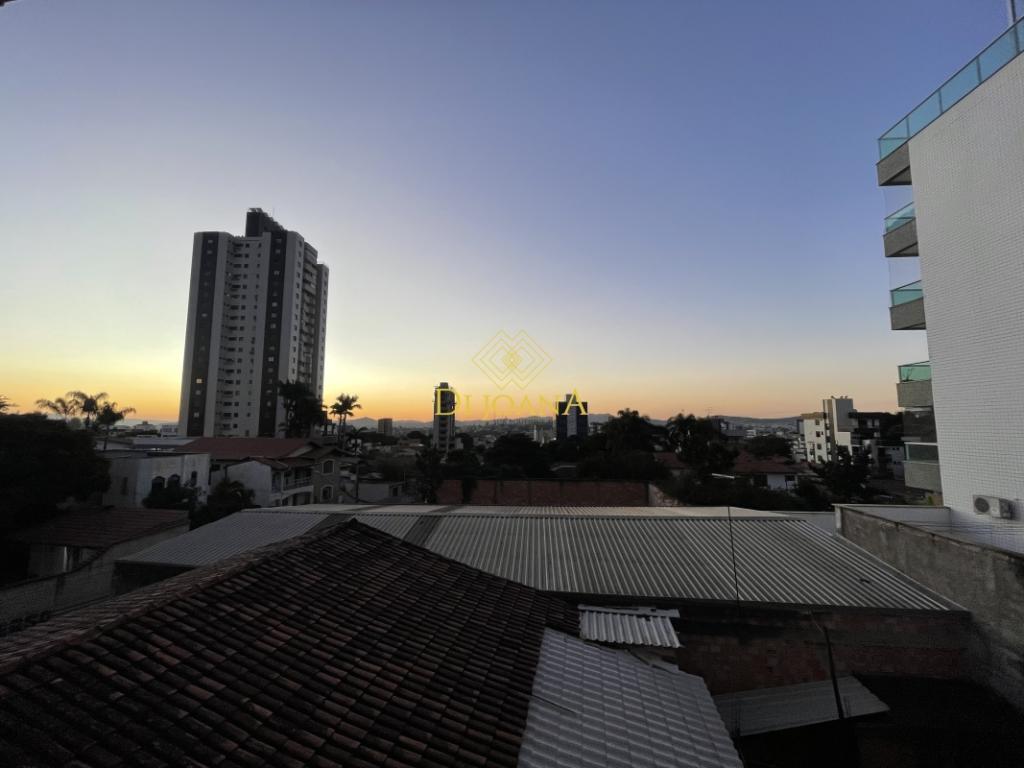 Prédio, Centro, 3 Quartos, 4 Vagas, 1 Suíte