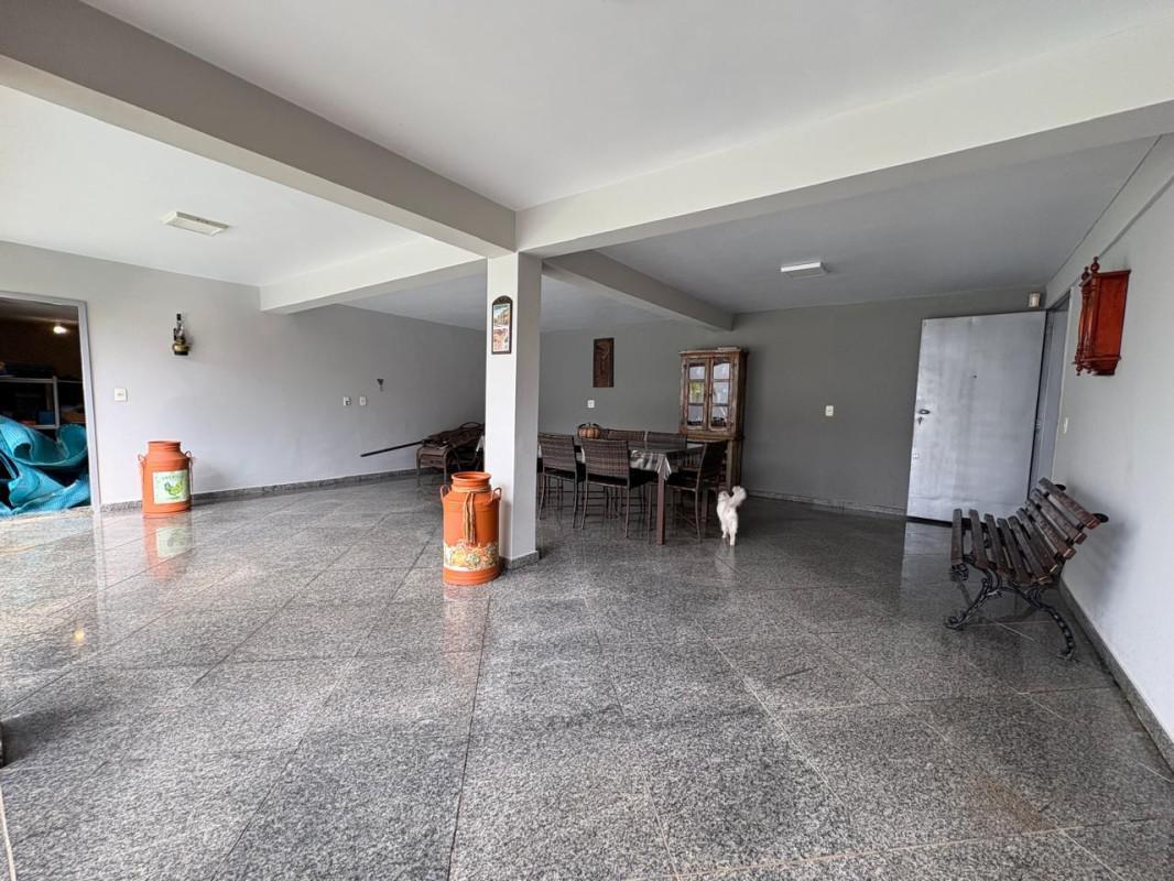 Casa, Tirol, 3 Quartos, 5 Vagas, 1 Suíte