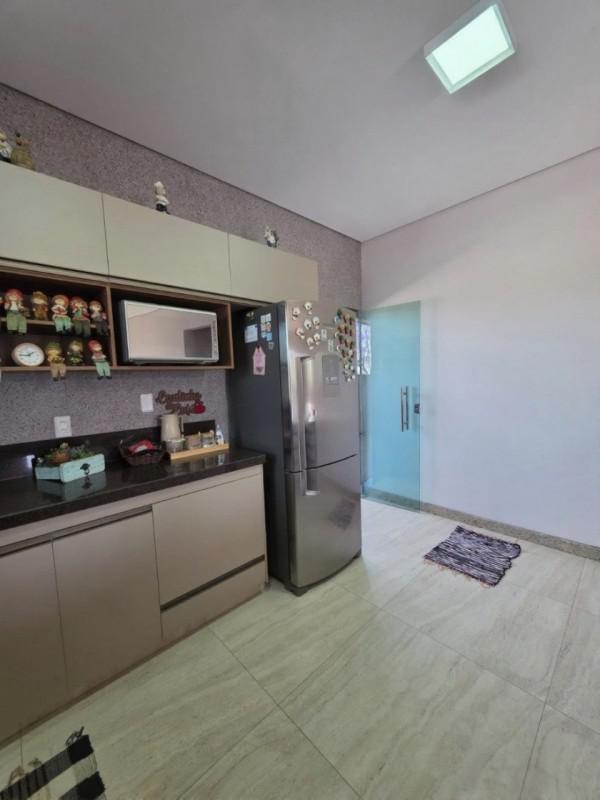 Casa, Lindéia, 3 Quartos, 4 Vagas, 1 Suíte