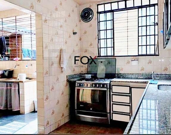 Casa, Luxemburgo, 7 Quartos, 4 Vagas, 2 Suítes