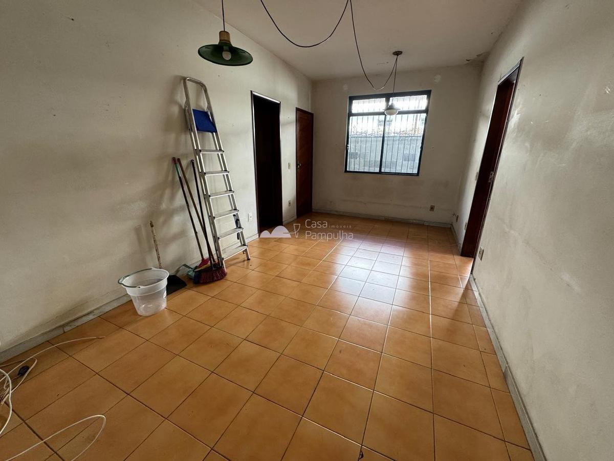 Casa, Santa Branca, 3 Quartos, 4 Vagas, 1 Suíte