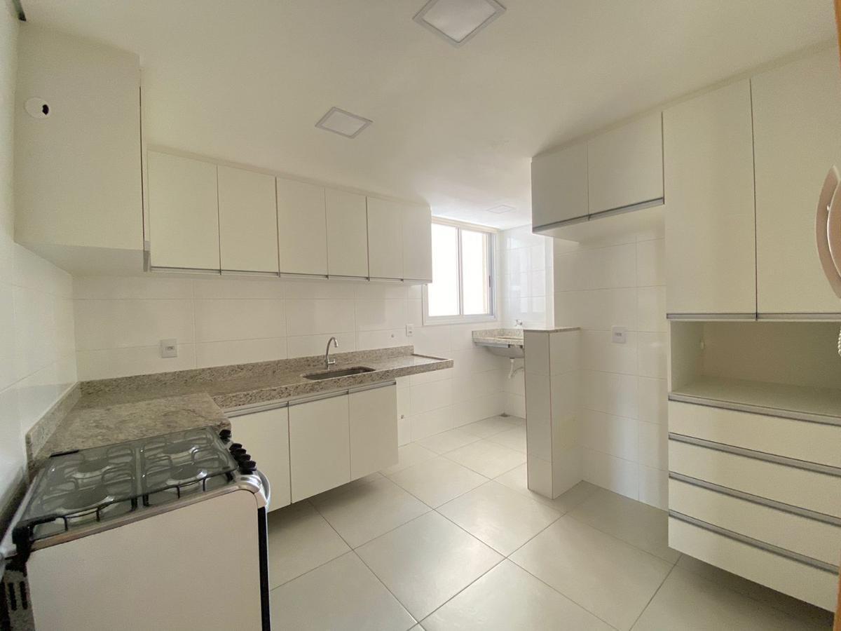 Apartamento, Sagrada Família, 3 Quartos, 2 Vagas, 1 Suíte