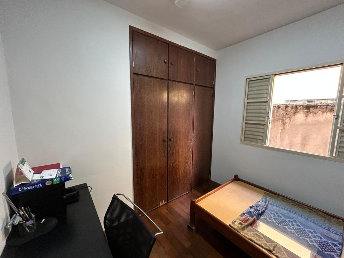 Casa, Floramar, 4 Quartos, 5 Vagas, 2 Suítes