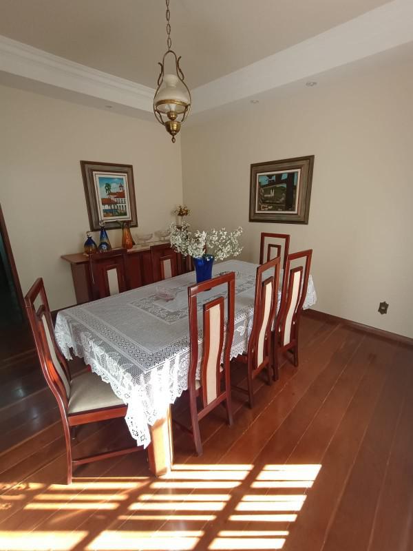 Casa, Luxemburgo, 4 Quartos, 4 Vagas, 1 Suíte