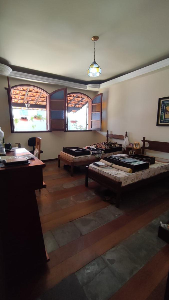 Casa, Parque Turistas, 2 Quartos, 2 Vagas, 1 Suíte