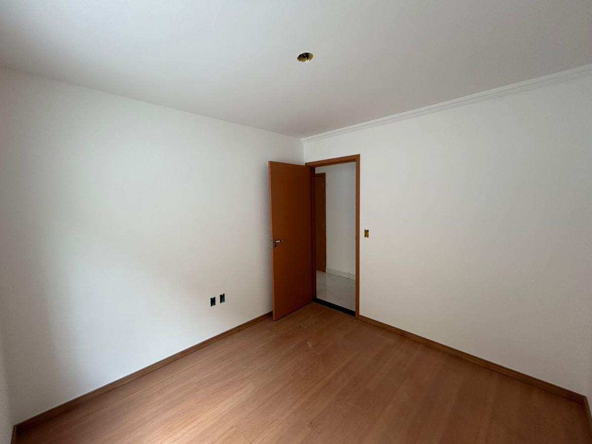 Apartamento, Santa Cruz Industrial, 3 Quartos, 2 Vagas, 1 Suíte