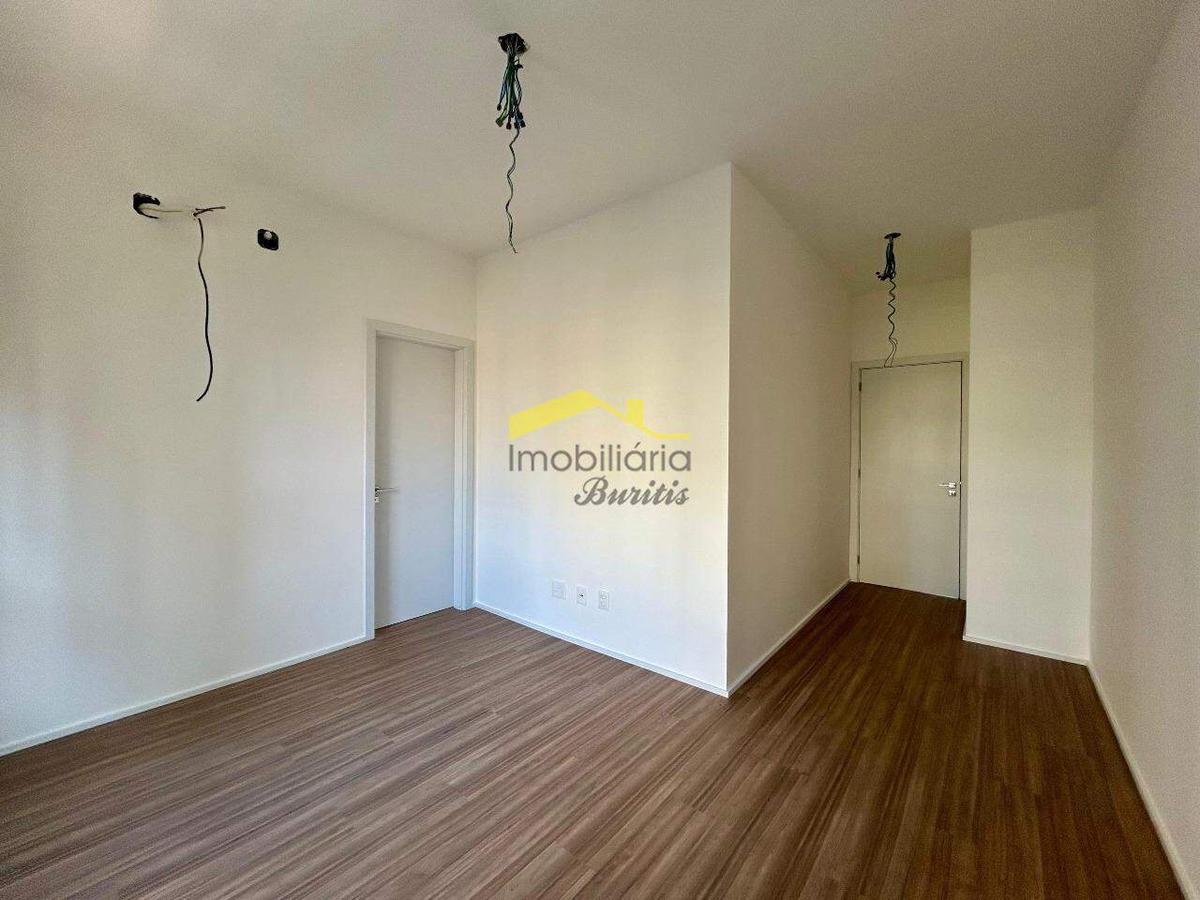 Apartamento, Vila da Serra, 3 Quartos, 4 Vagas, 1 Suíte